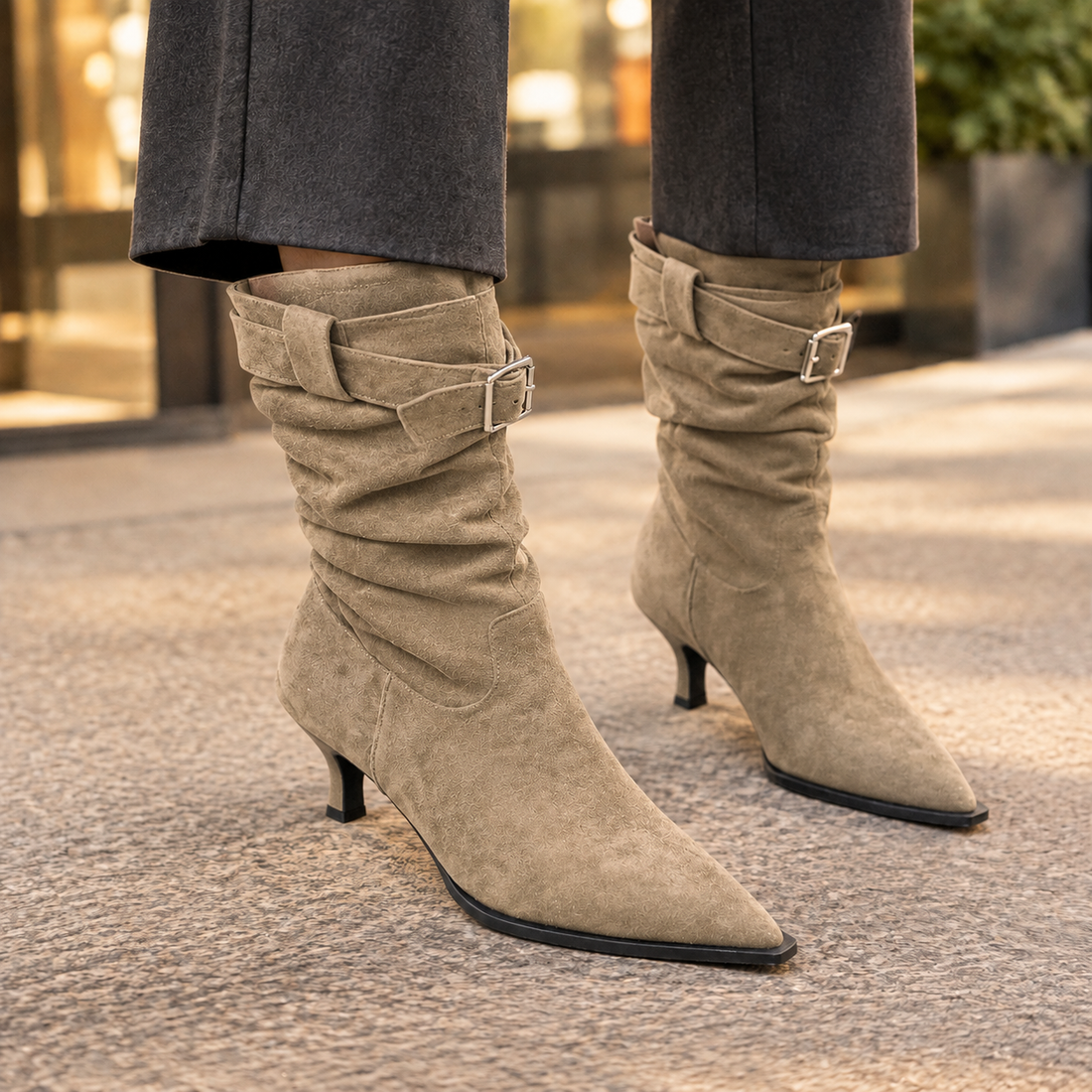 Montalto Pointed Boots - Khaki