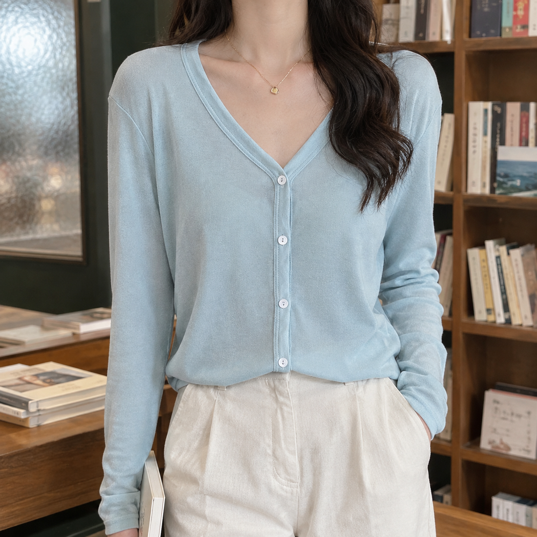 Millie-Kate V Neck Sweater - Light Blue