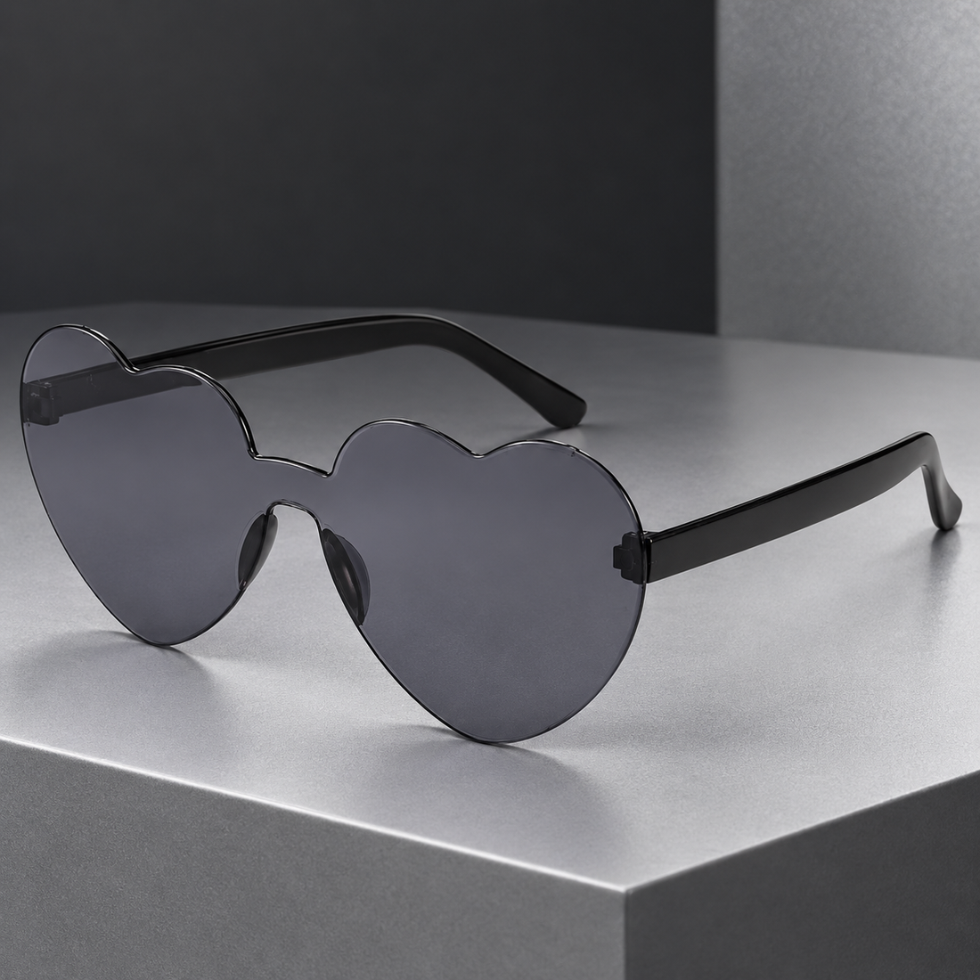 Fulbert Heart Sunglasses - Black Gray