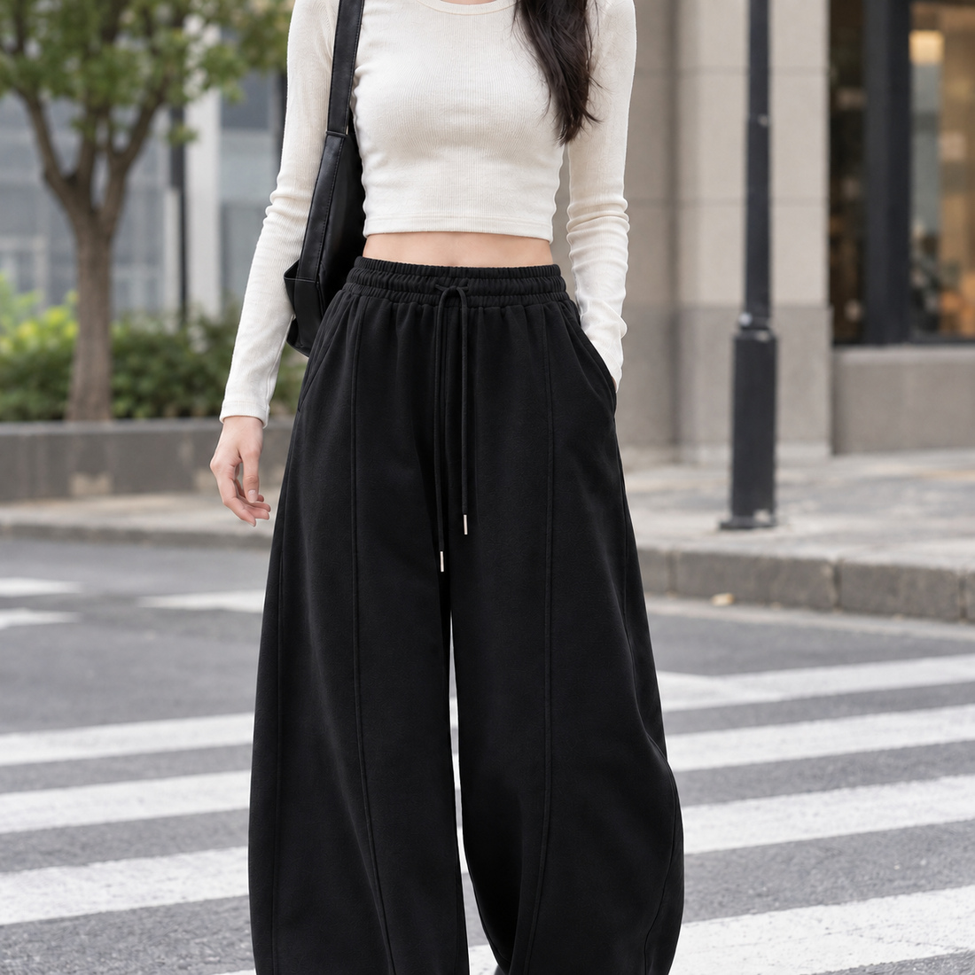 Becca Barrel Hoodie - Black