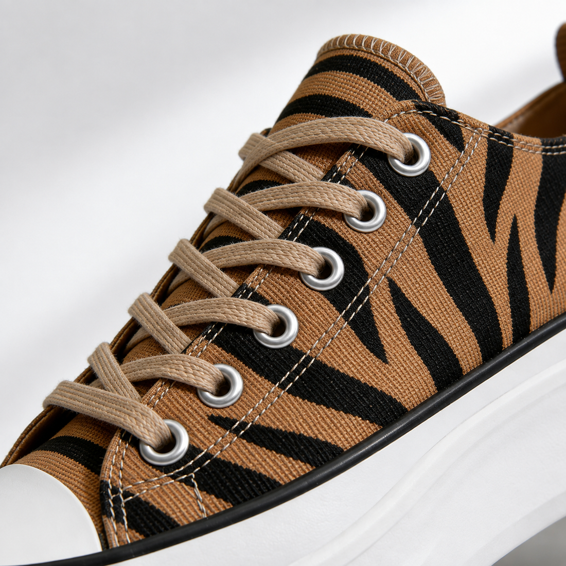Falcone Orthopedic Sneakers - Lead Product Detail