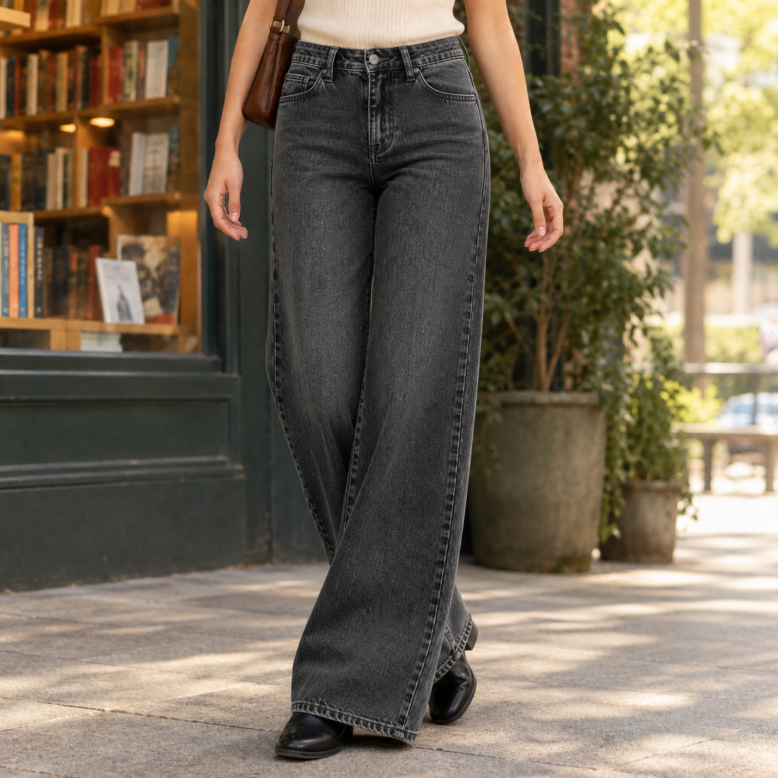 Sarah-Marie Wide Leg Jeans - Black
